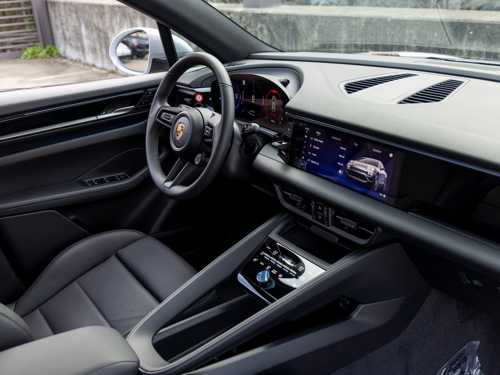 New 2025 Porsche Macan Electric image 52