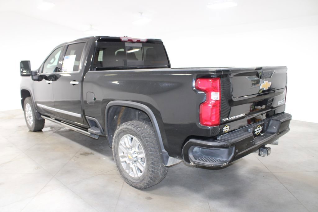 Used 2024 Chevrolet Silverado 2500 High Country w/ High Country Premium Package image 7