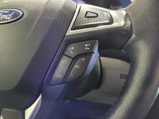 Used 2021 Ford Edge Titanium image 38