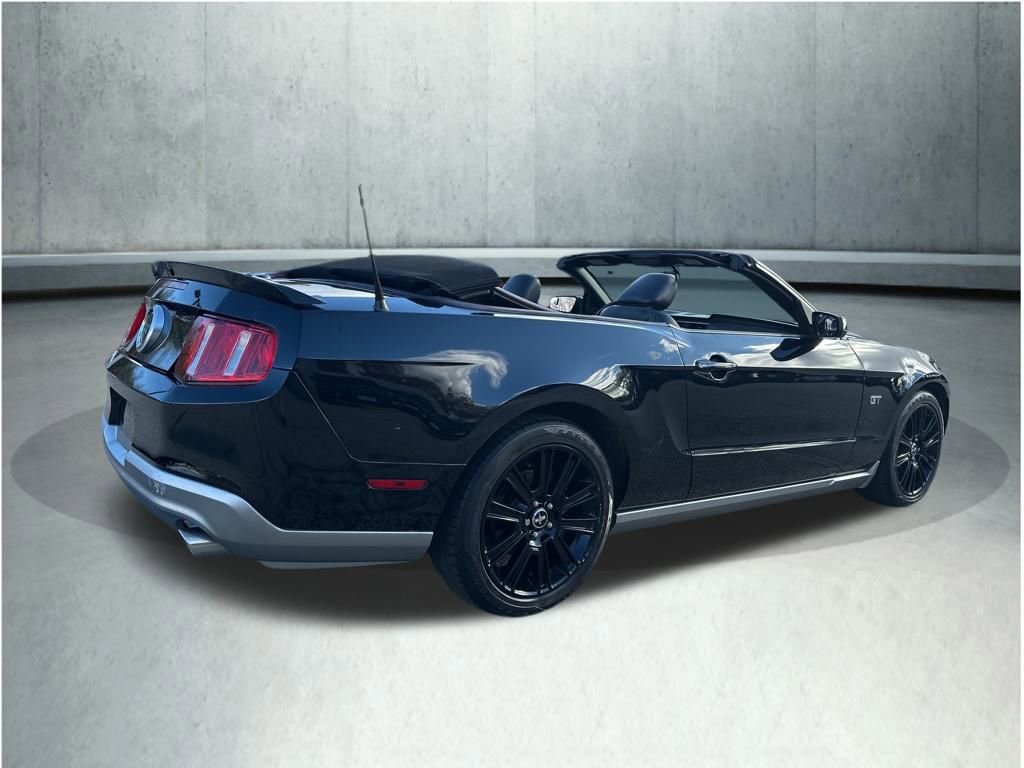 Used 2010 Ford Mustang GT Premium image 17