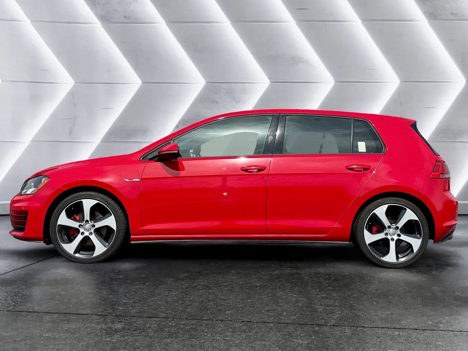 Used 2015 Volkswagen GTI S FWD image 5