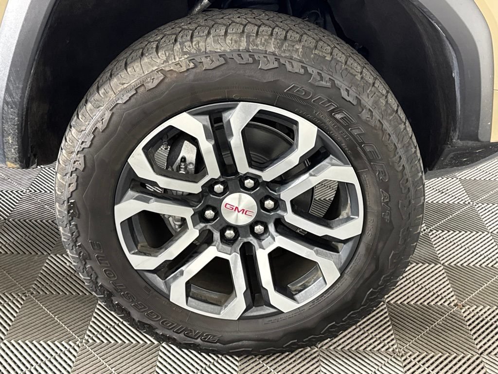 Certified 2023 GMC Canyon AT4 w/ AT4 Premium Package AWD/4WD image 12