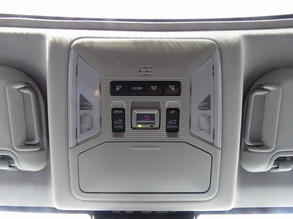 Used 2021 Toyota RAV4 XLE w/ Convenience Package image 29