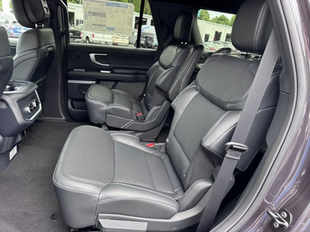 New 2027 Ford Expedition Platinum w/ Stealth Performance Package AWD/4WD image 30