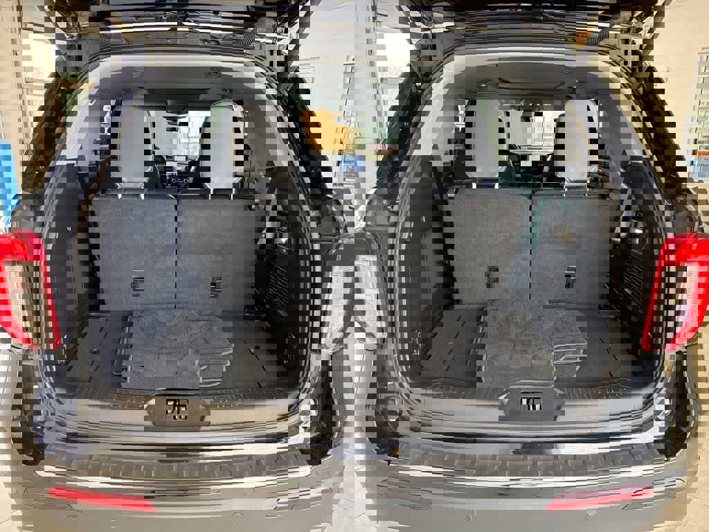 Used 2022 Ford Explorer Limited w/ Equipment Group 301A image 37