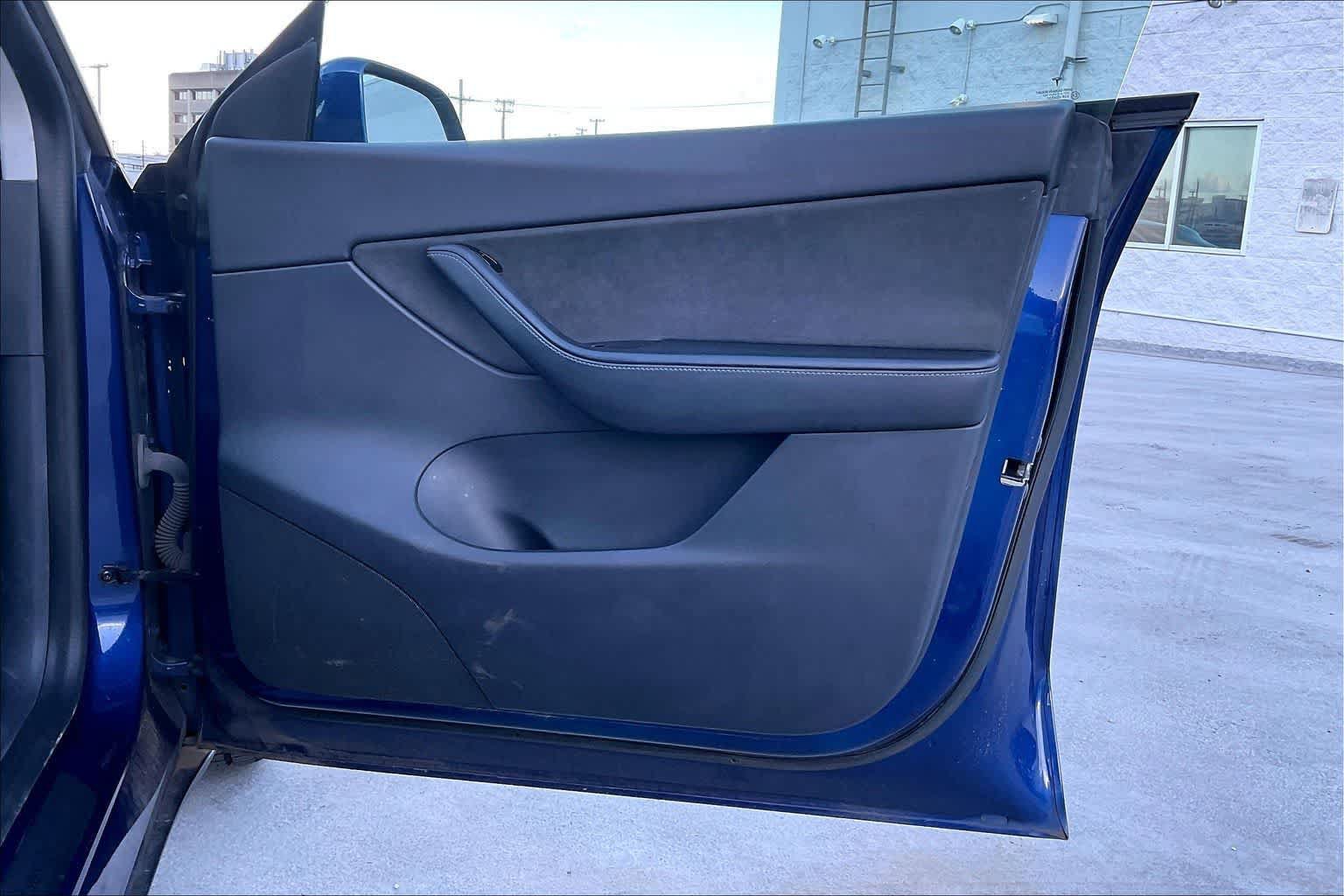 Used 2020 Tesla Model Y Performance AWD/4WD image 28