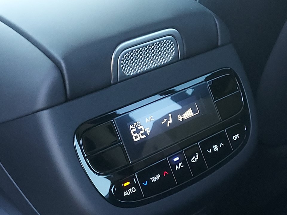New 2026 Hyundai Ioniq 9 SE AWD/4WD image 14