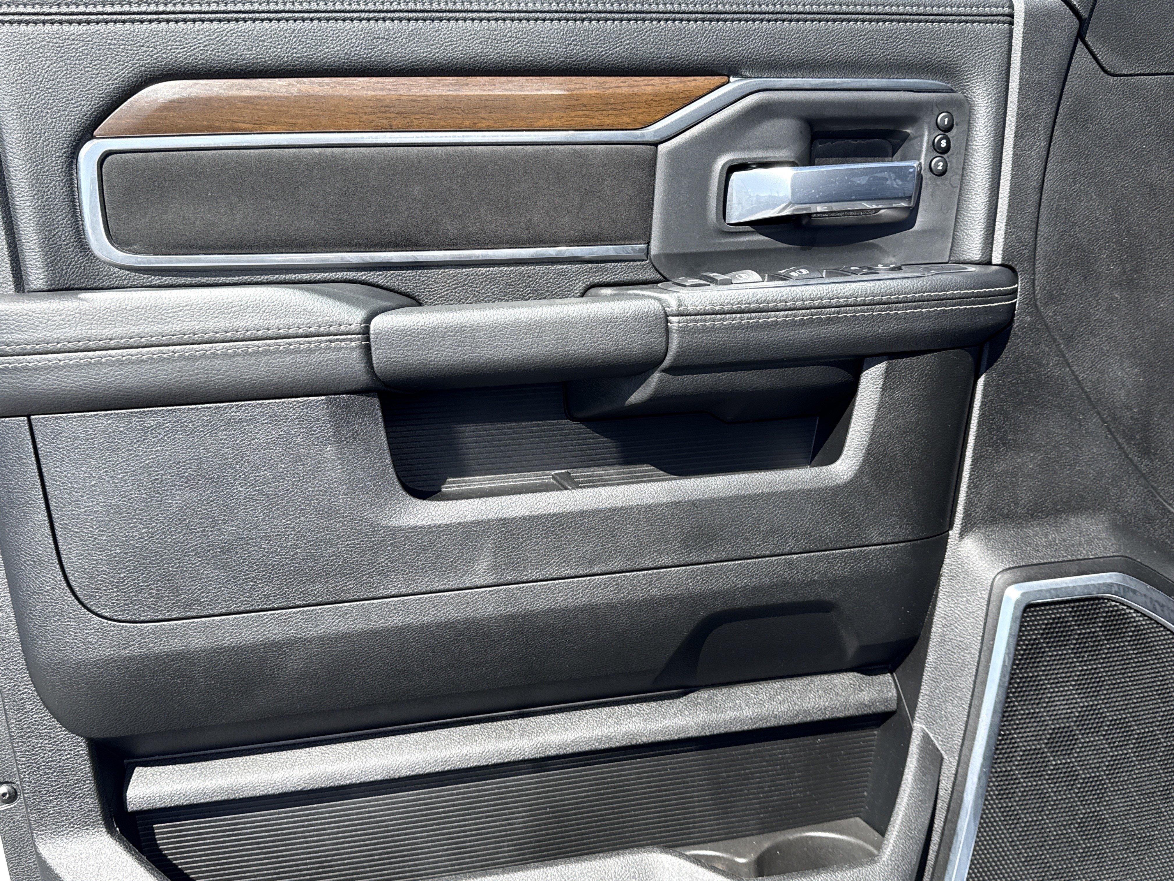 Used 2024 RAM 2500 Laramie w/ Safety Group image 14