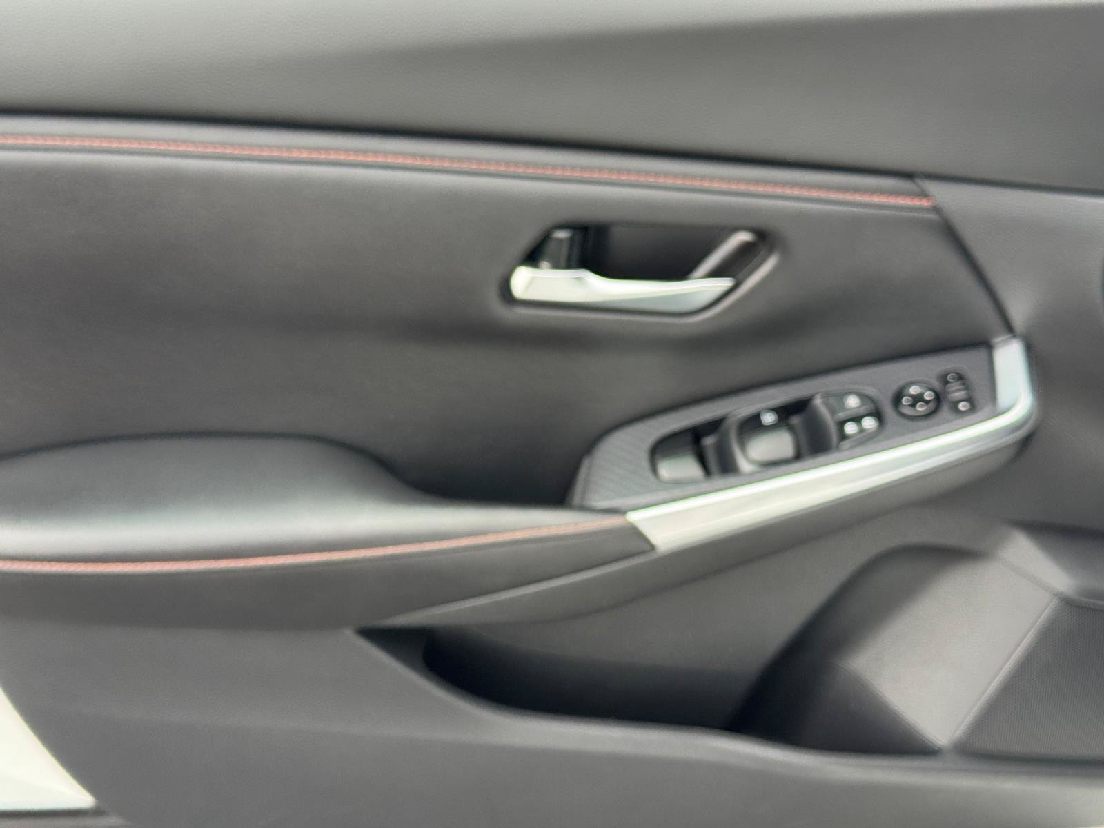 Used 2022 Nissan Sentra SR FWD image 14