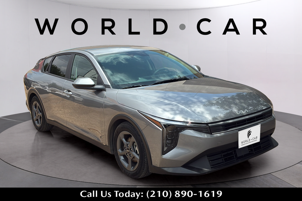 Used 2025 Kia K4 FWD image 17