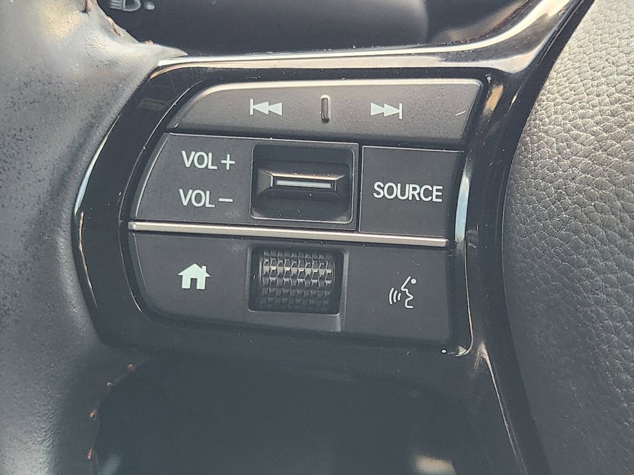 Used 2025 Honda HR-V Sport image 26