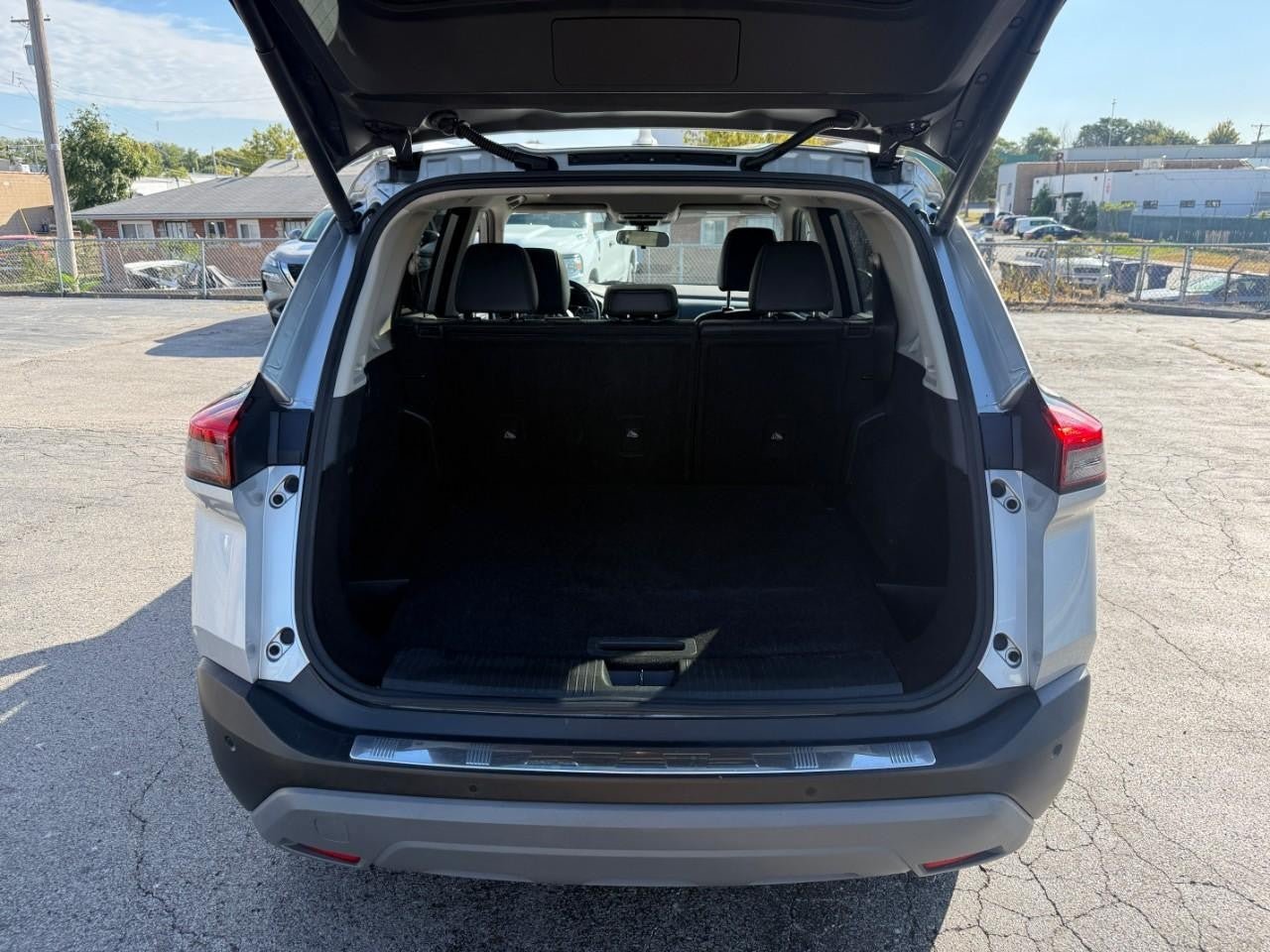 Used 2021 Nissan Rogue SV w/ Premium Package AWD/4WD image 8