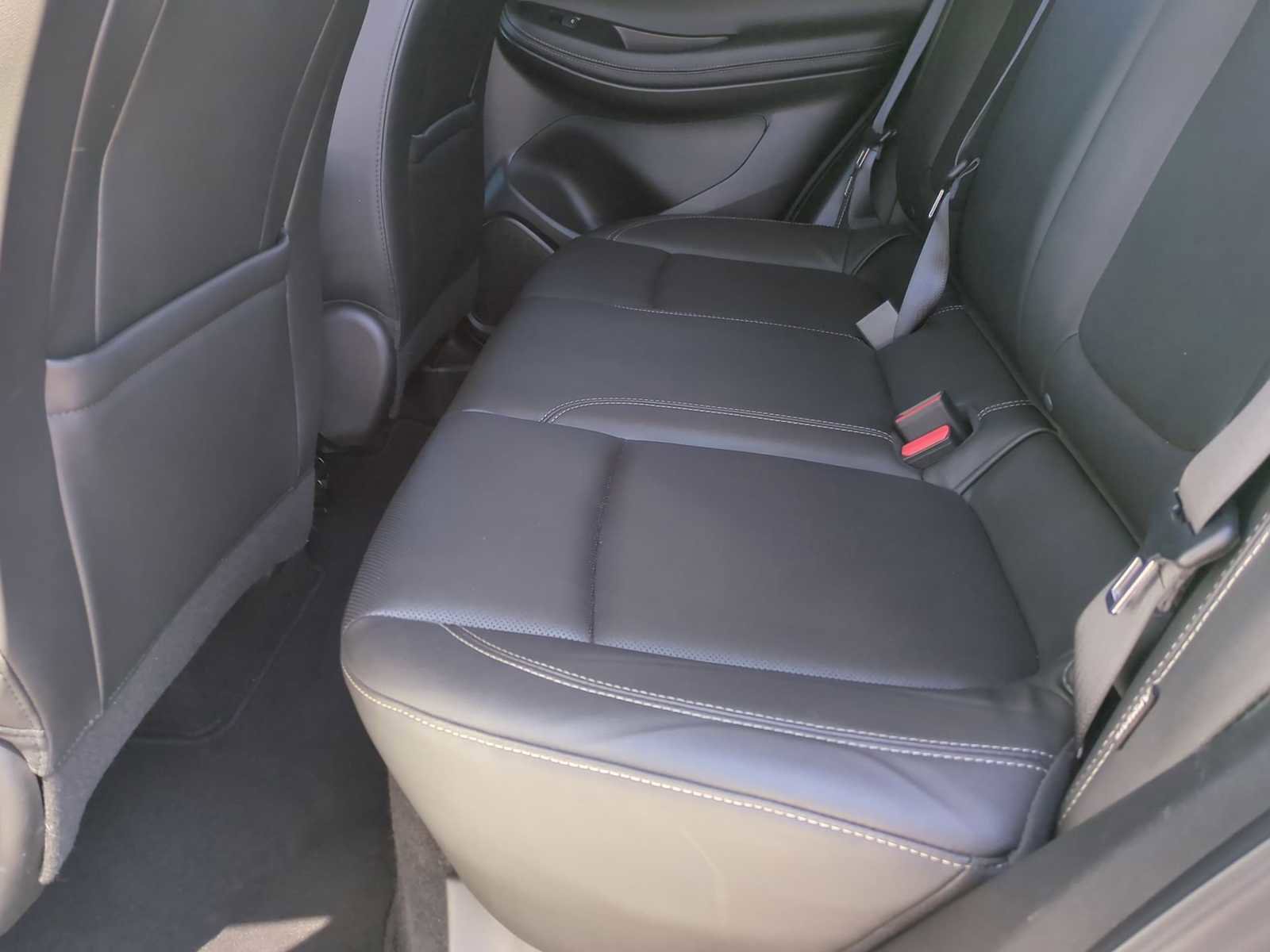 Used 2024 Buick Encore GX Sport Touring image 23