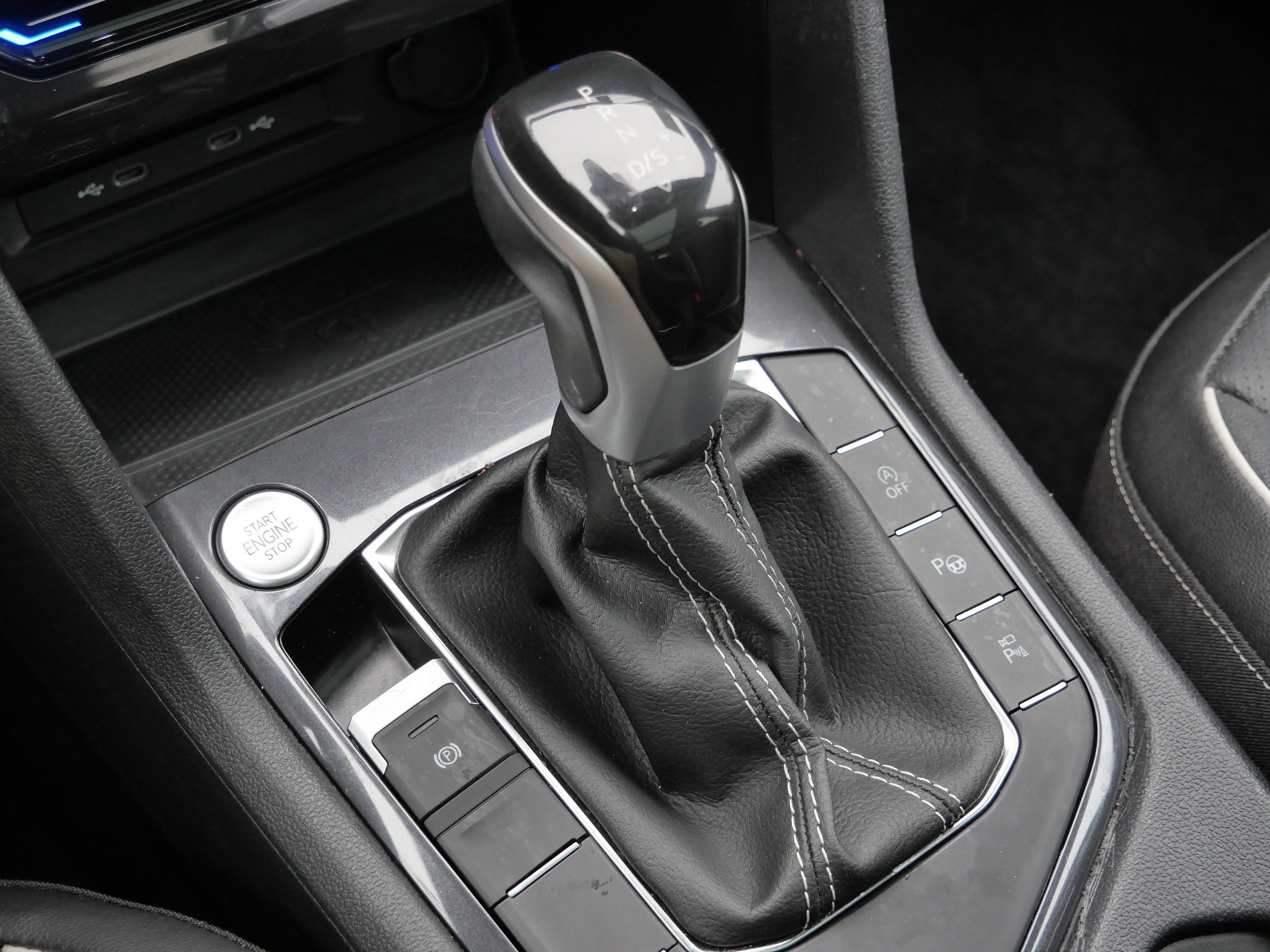 Used 2023 Volkswagen Tiguan SEL R-Line image 26