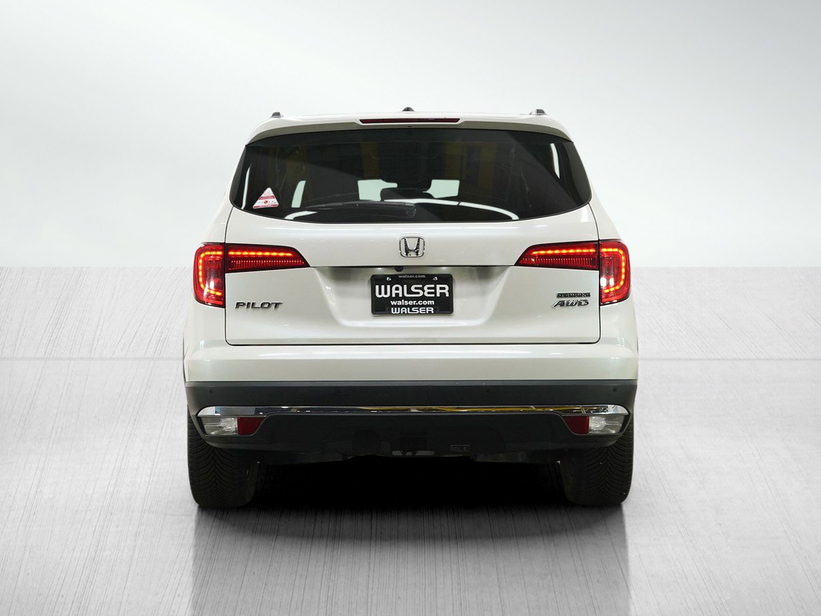 Used 2016 Honda Pilot Touring image 4