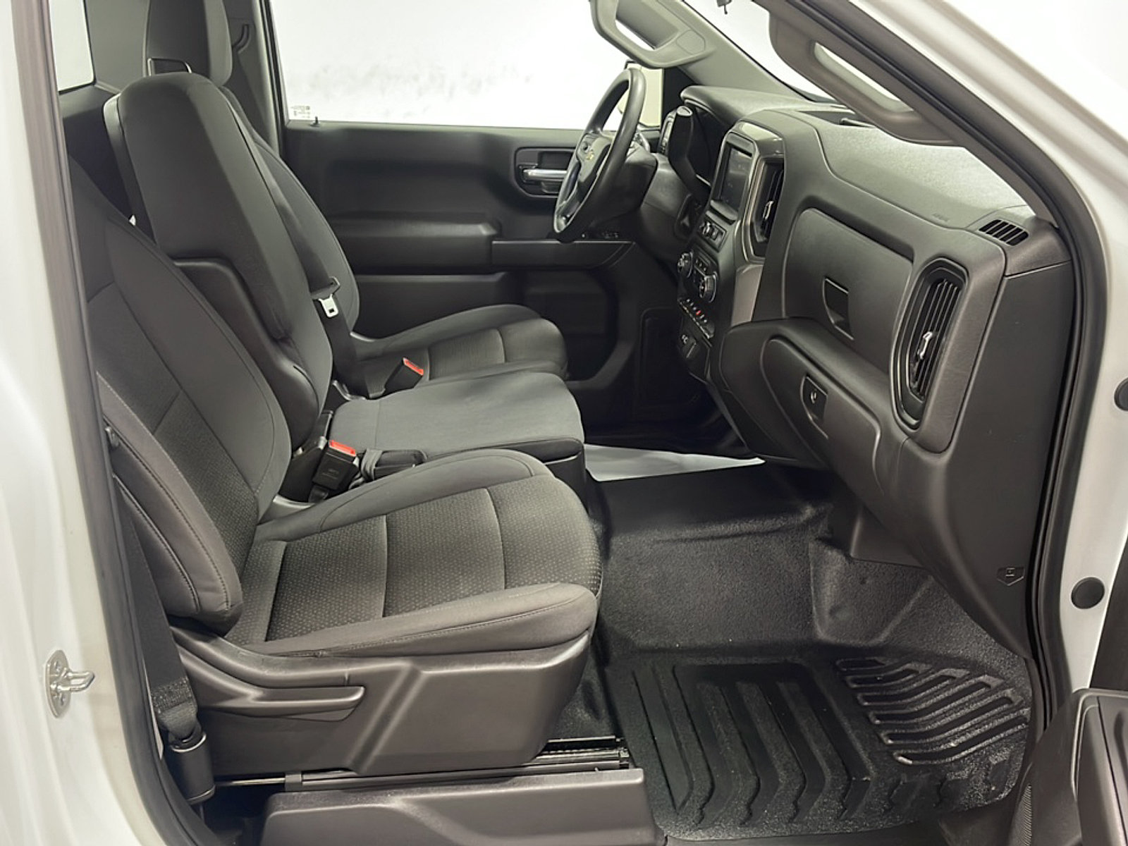 Used 2025 Chevrolet Silverado 1500 W/T RWD image 17