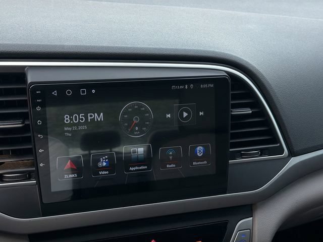 Used 2018 Hyundai Elantra SE FWD image 19