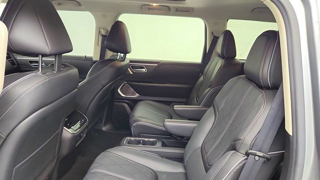Used 2025 INFINITI QX80 Sensory w/ Premium Cargo Package AWD/4WD image 23