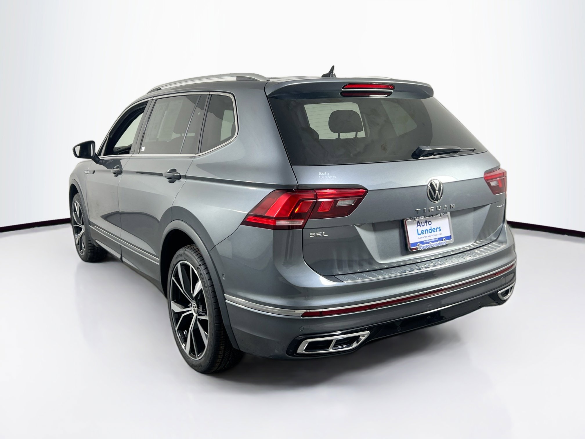Used 2022 Volkswagen Tiguan SEL R-Line image 7