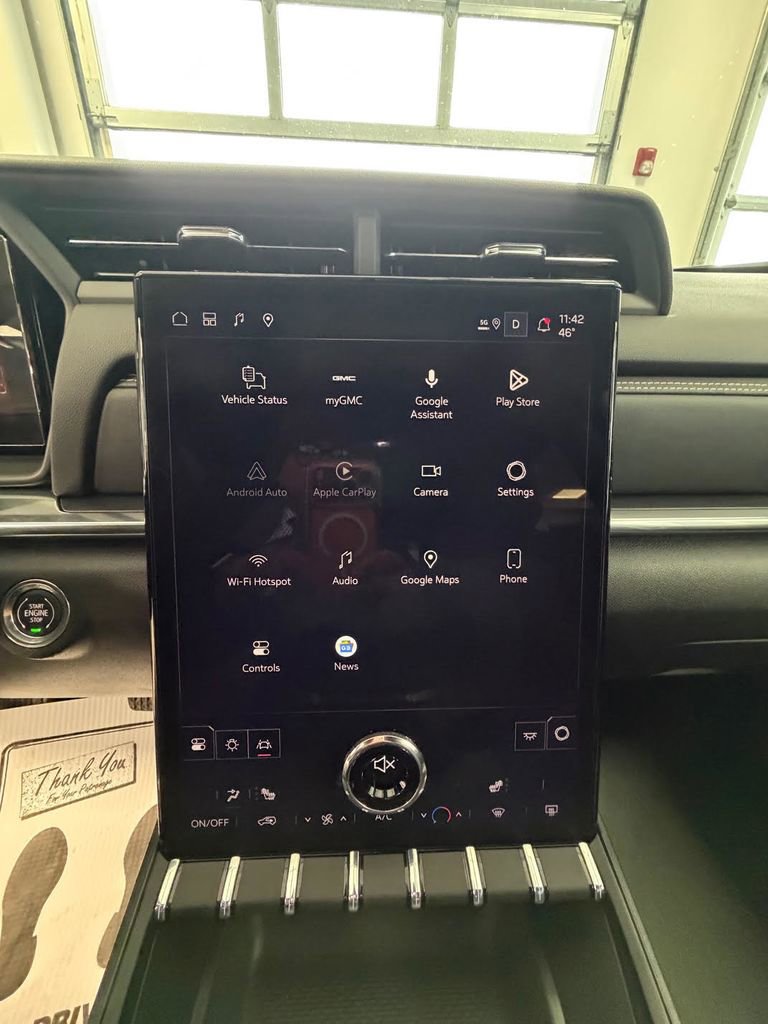 Used 2026 GMC Terrain Elevation image 21