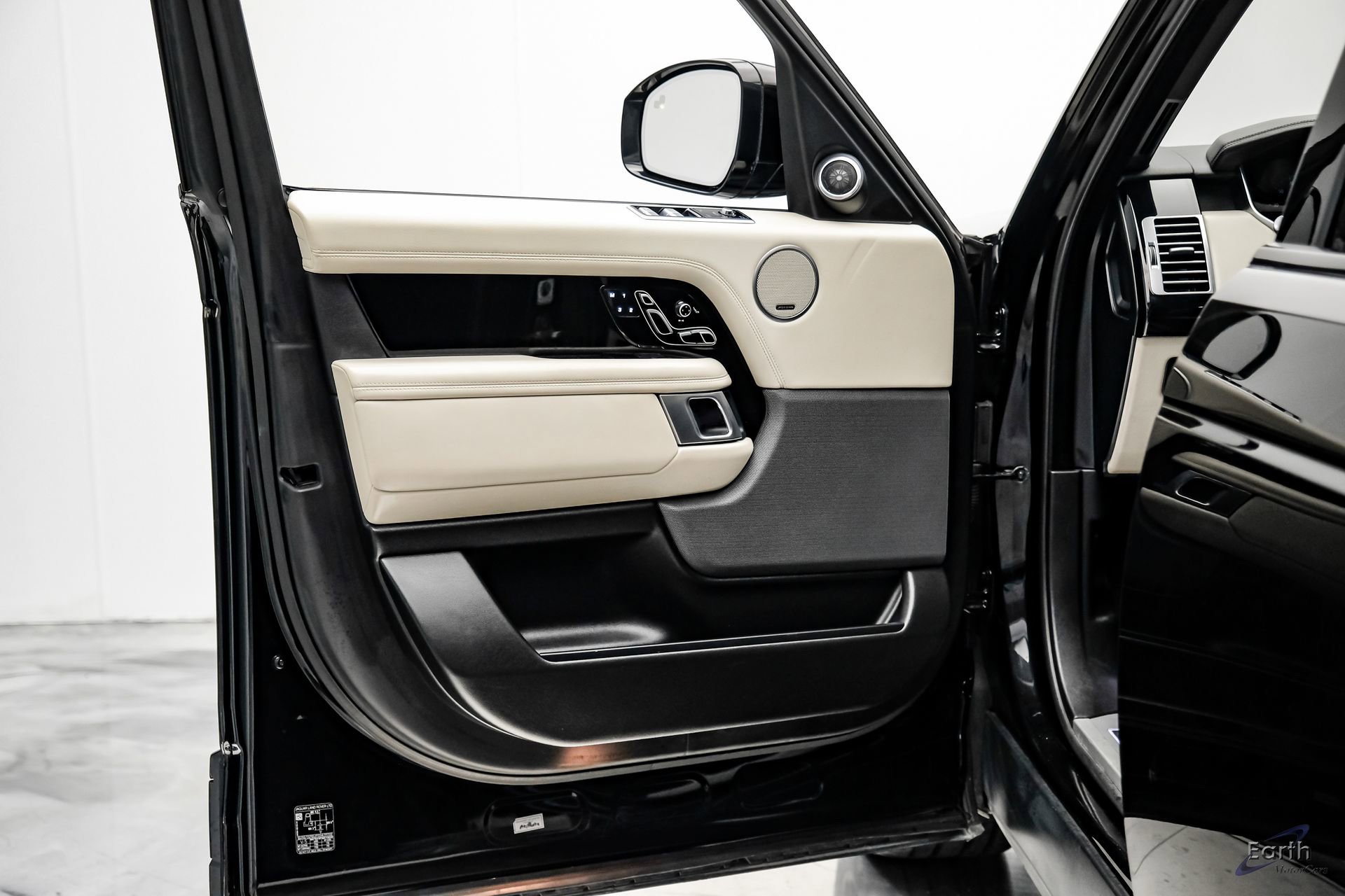 Used 2022 Land Rover Range Rover Westminster Edition image 82