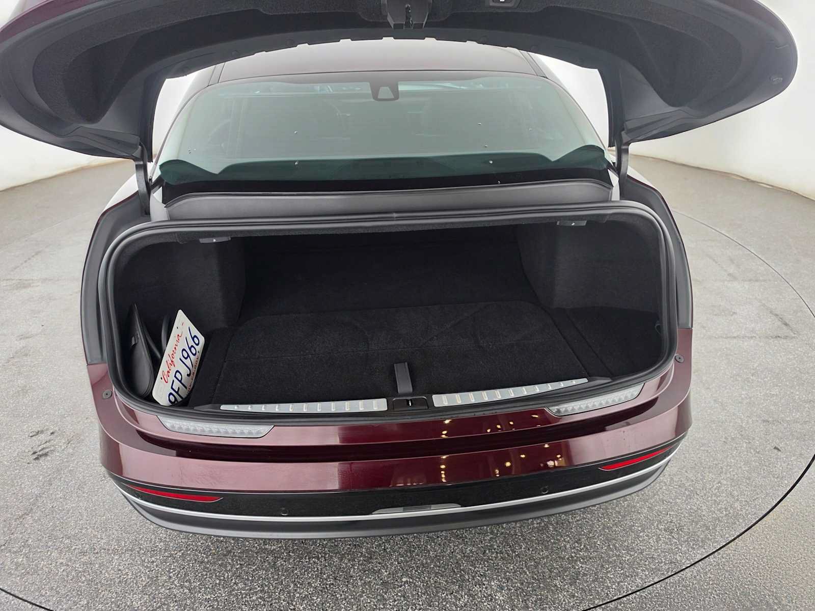 Used 2023 Lucid Air Touring AWD/4WD image 14