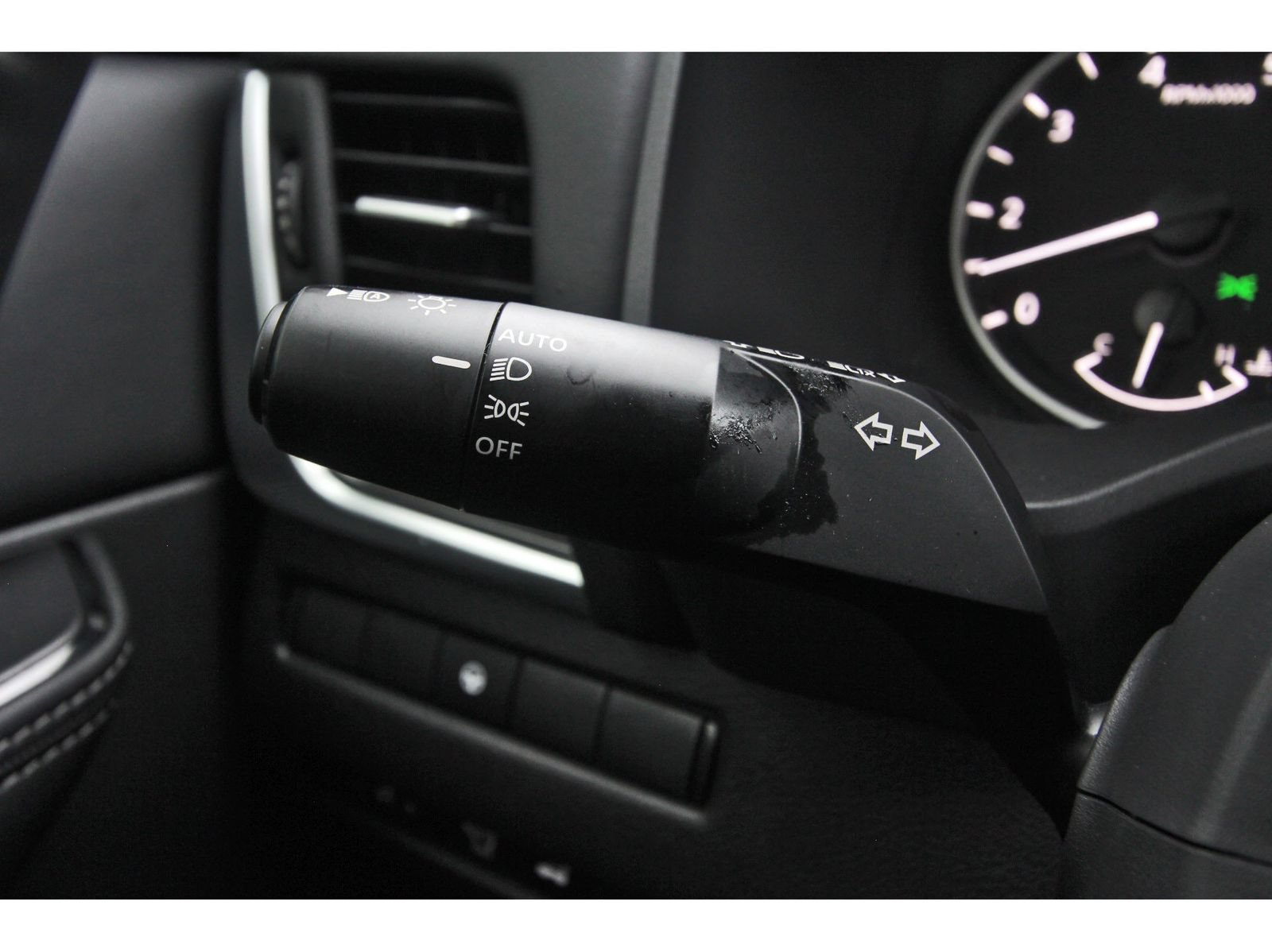 Certified 2026 Nissan Rogue SV FWD image 20