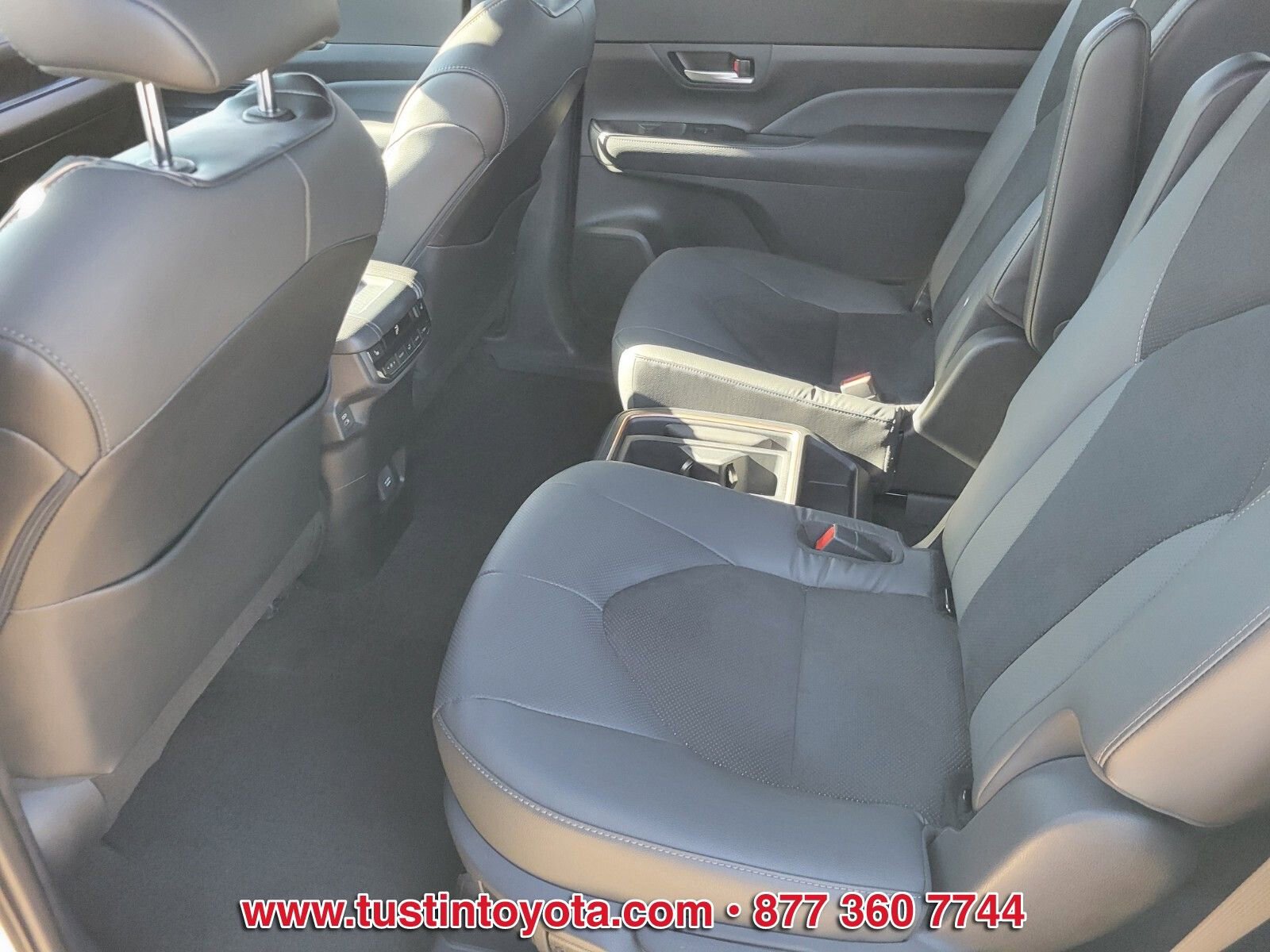 Certified 2024 Toyota Grand Highlander AWD Hybrid image 11