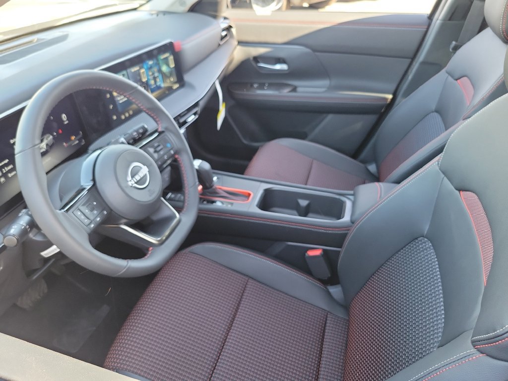 New 2026 Nissan Kicks SR FWD image 4