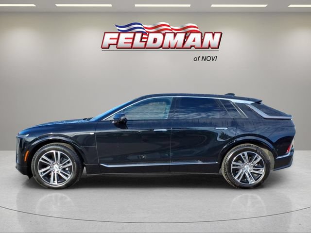Used 2024 Cadillac Lyriq Luxury AWD/4WD image 2