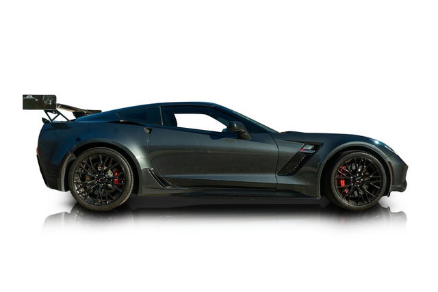 Used 2019 Chevrolet Corvette Z06 image 2