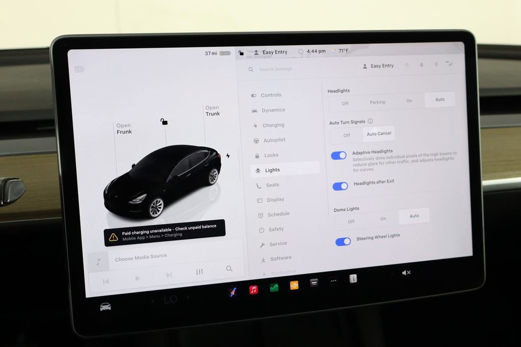 Used 2023 Tesla Model 3 Standard Range image 33