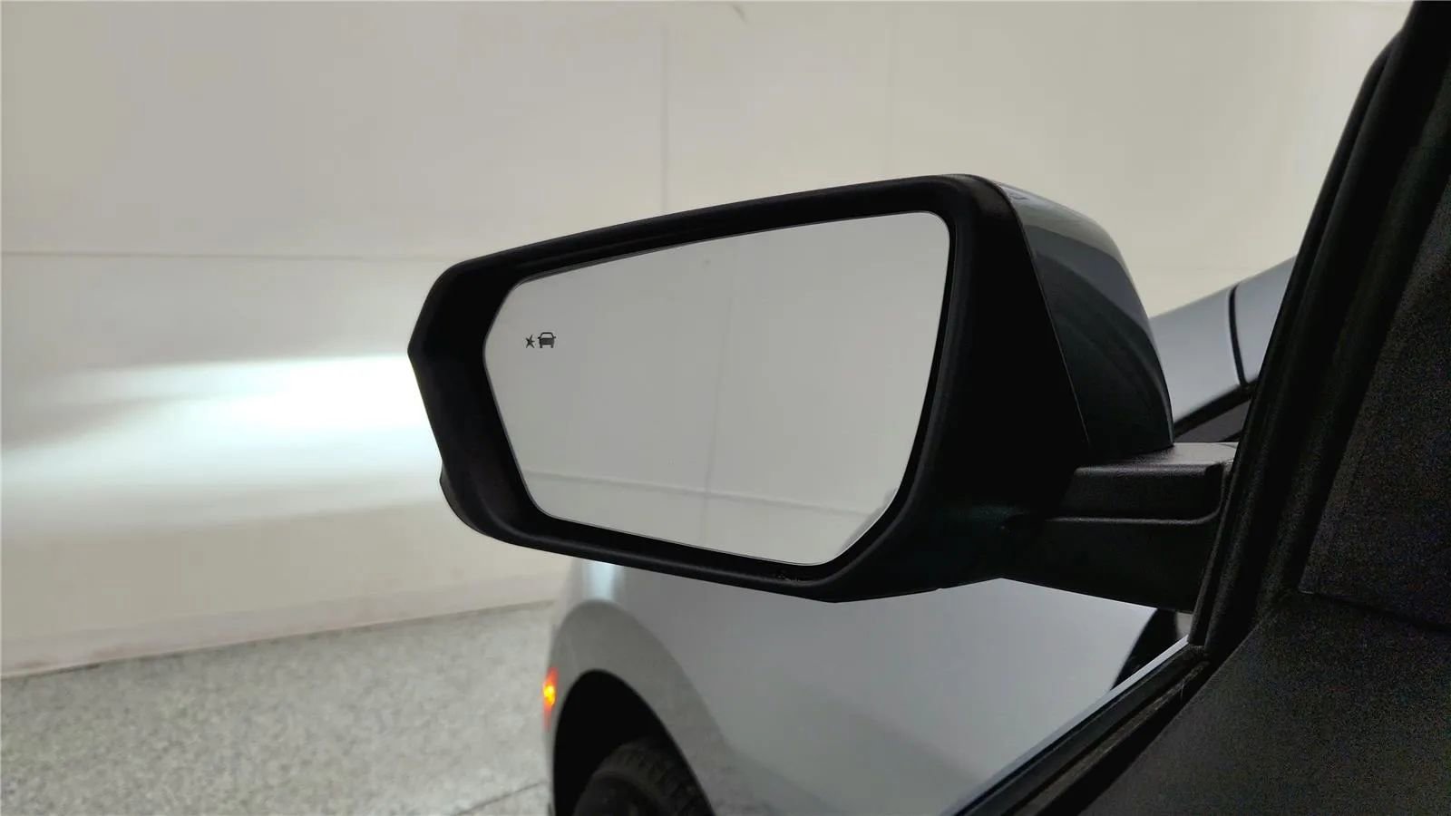 Used 2024 Chevrolet Equinox LT w/ LPO, Floor Liner Package image 29