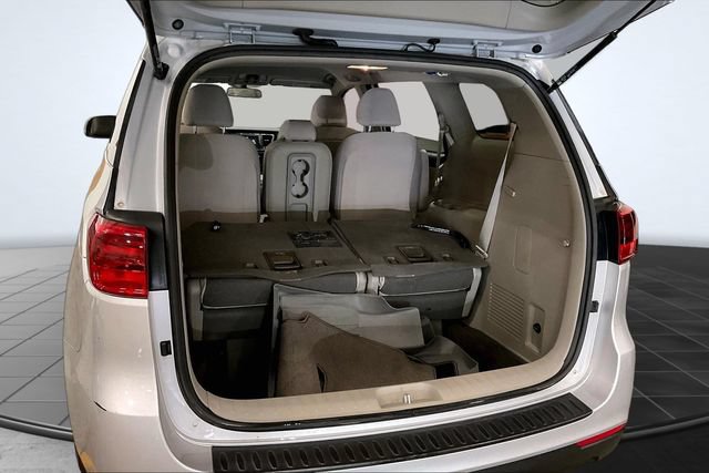 Used 2019 Kia Sedona LX FWD image 33