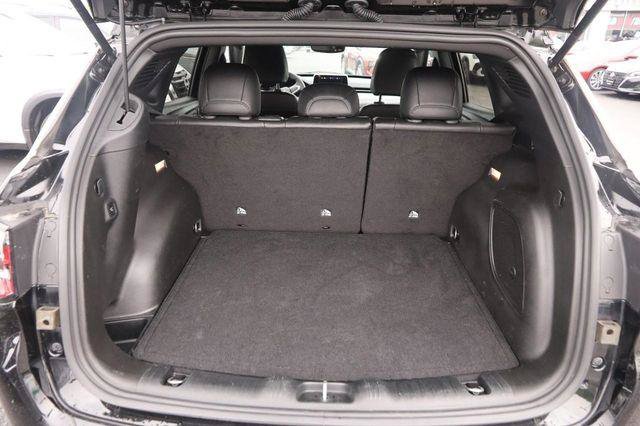 Used 2025 Jeep Compass Latitude w/ Sun & Sound Group AWD/4WD image 7