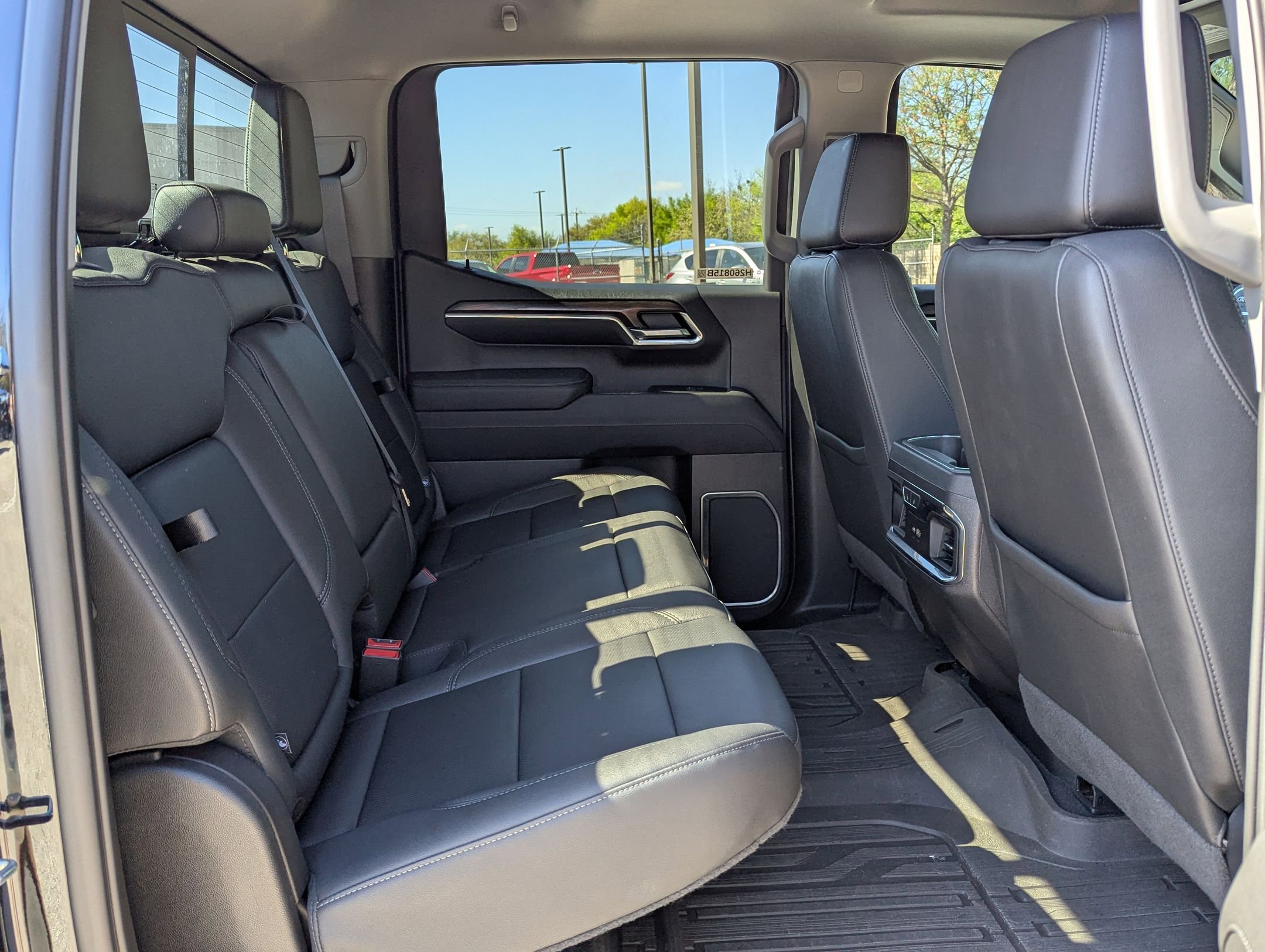 Used 2023 GMC Sierra 1500 SLT image 25