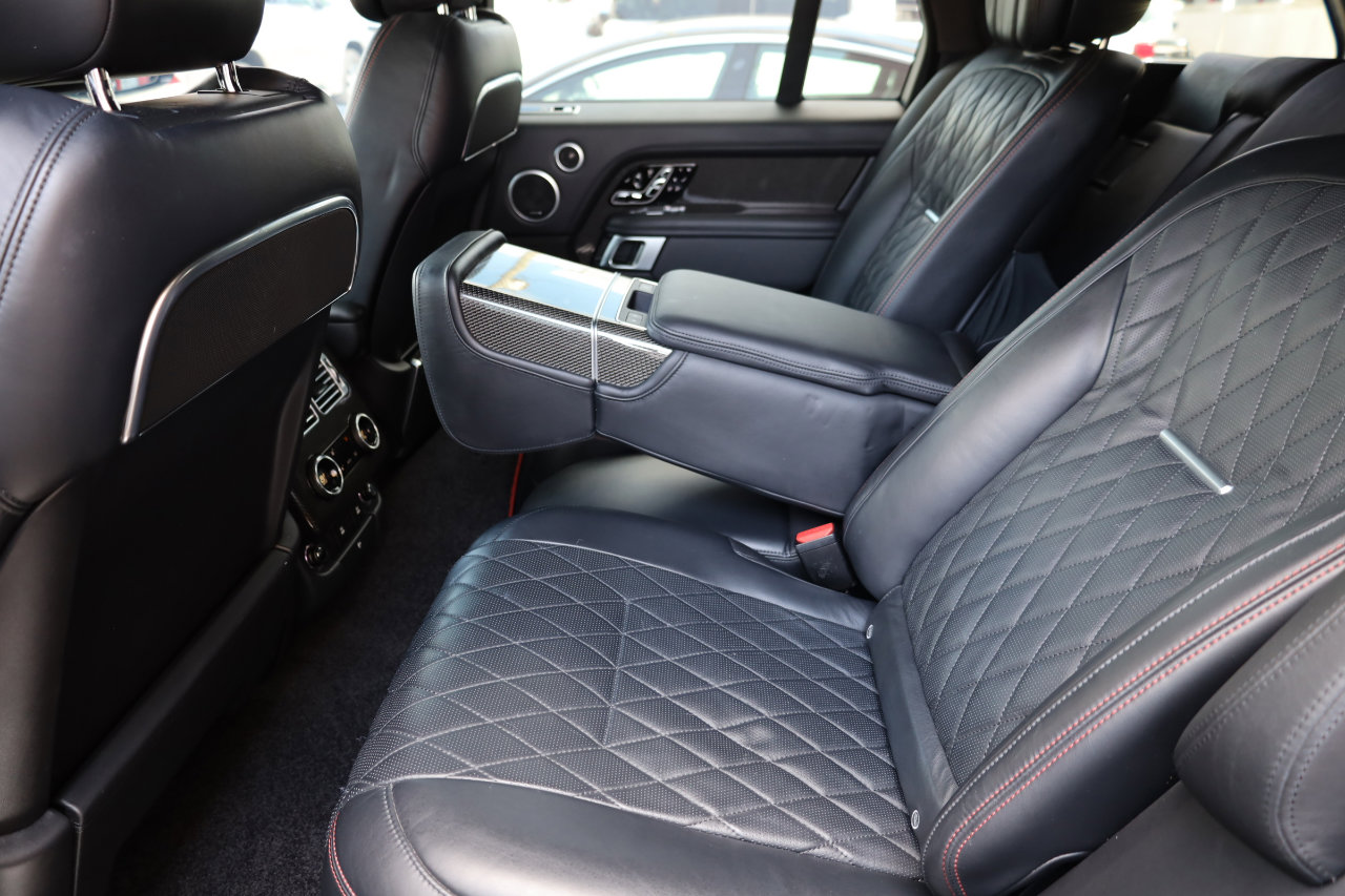 Used 2020 Land Rover Range Rover SV Autobiography Dynamic image 16