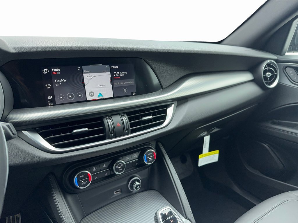 New 2025 Alfa Romeo Stelvio Sprint w/ Convenience Package image 22