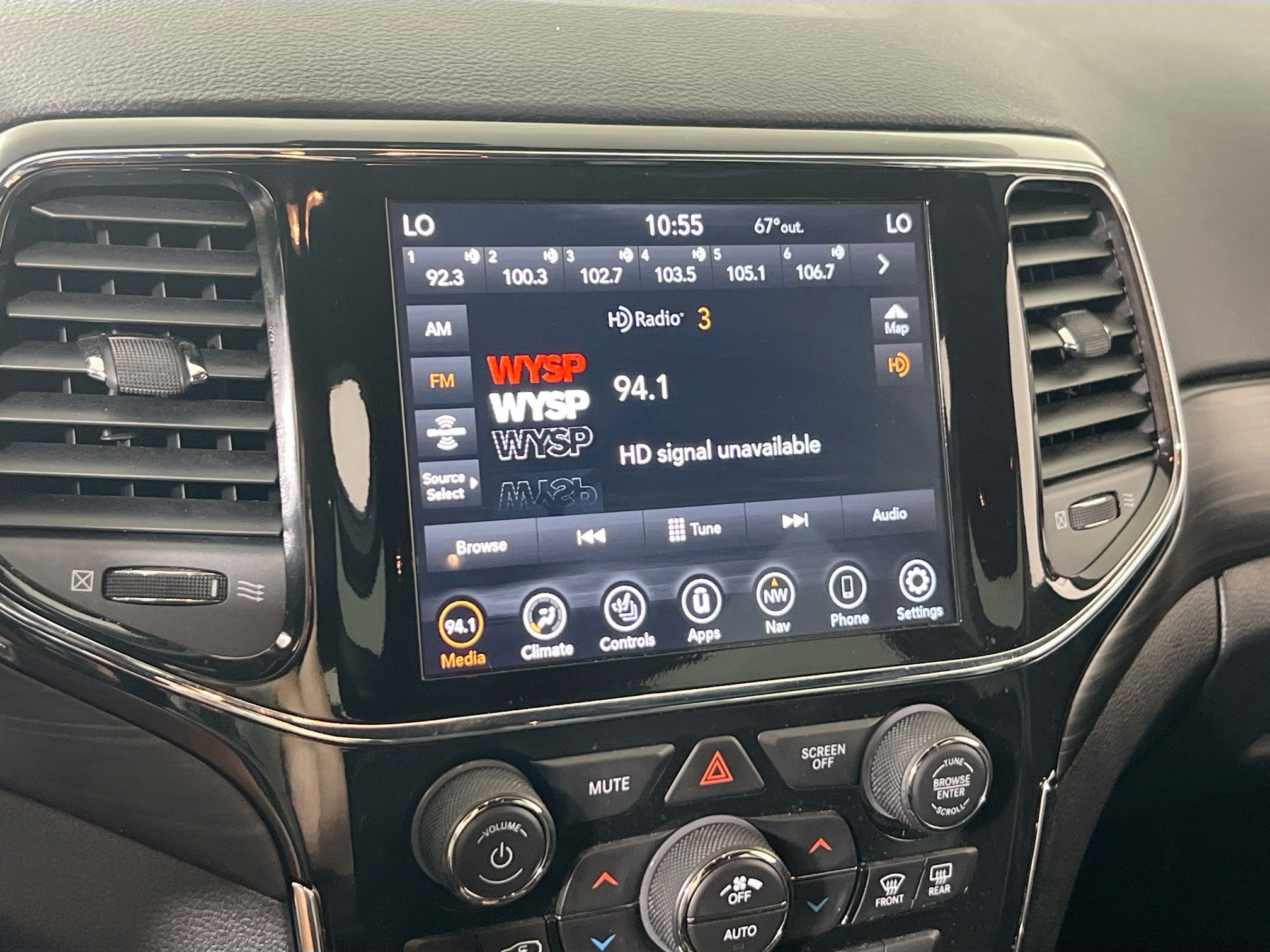 Used 2022 Jeep Grand Cherokee Laredo X AWD/4WD image 15