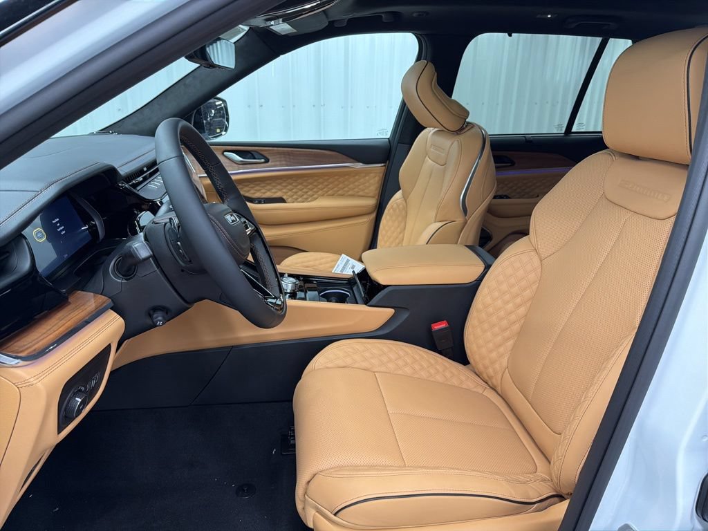New 2026 Jeep Grand Cherokee Summit AWD/4WD image 15