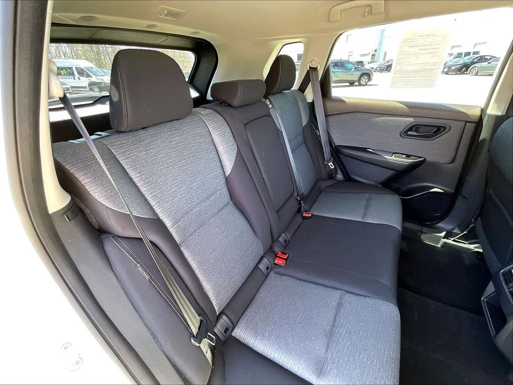 Used 2021 Nissan Rogue S AWD/4WD image 15