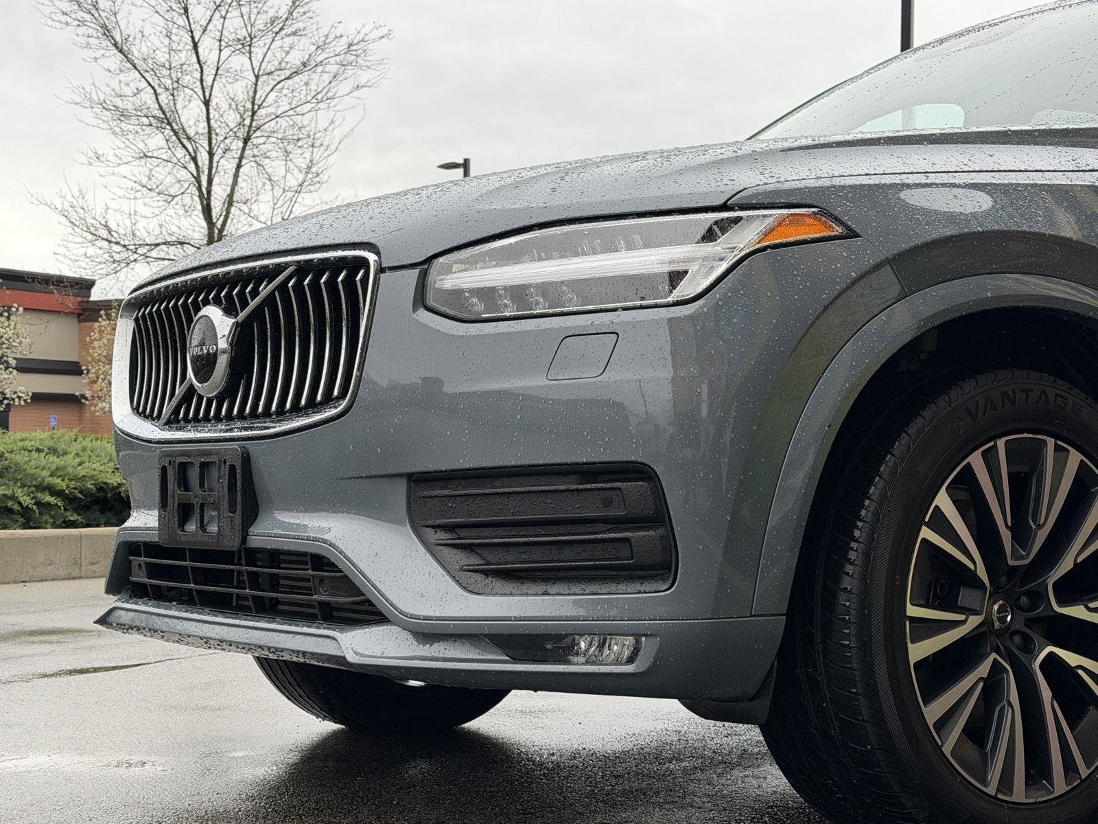Used 2022 Volvo XC90 T6 Momentum w/ Climate Package AWD/4WD image 10