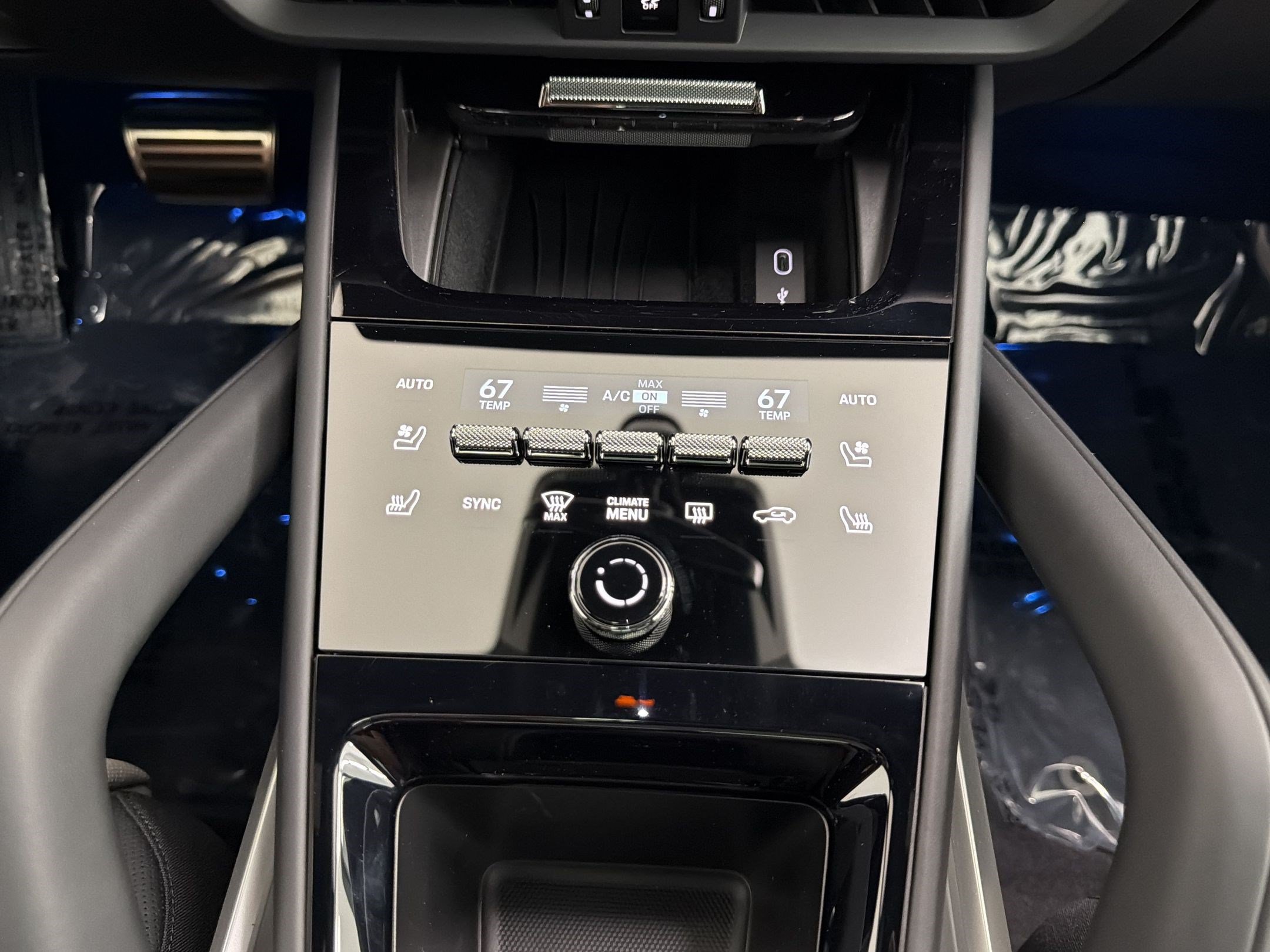 New 2026 Porsche Cayenne Coupe AWD/4WD image 18