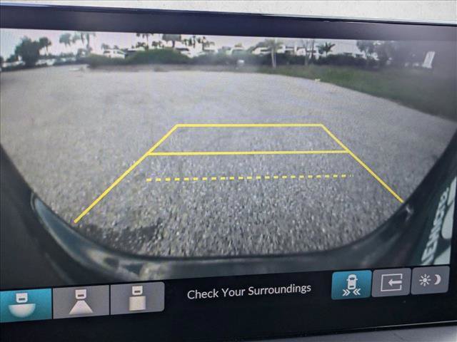Used 2025 Honda Pilot Touring image 10