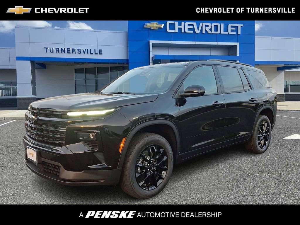 New 2026 Chevrolet Traverse LT image 1