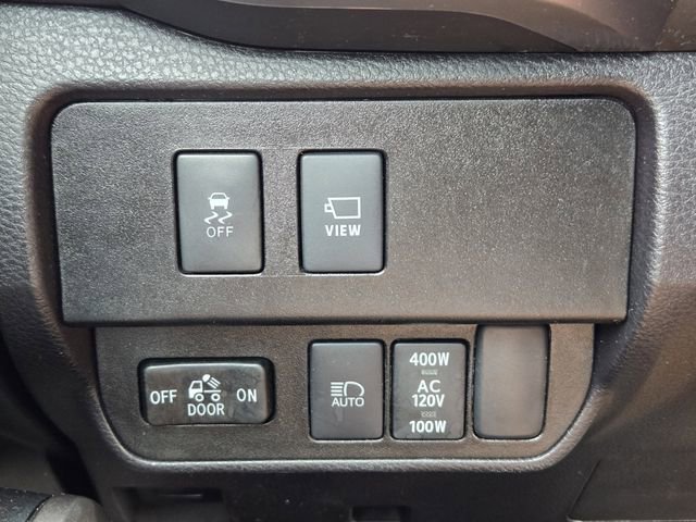 Used 2022 Toyota Tacoma Limited image 25