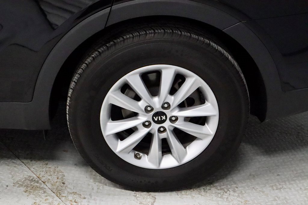 Used 2019 Kia Sorento LX image 18