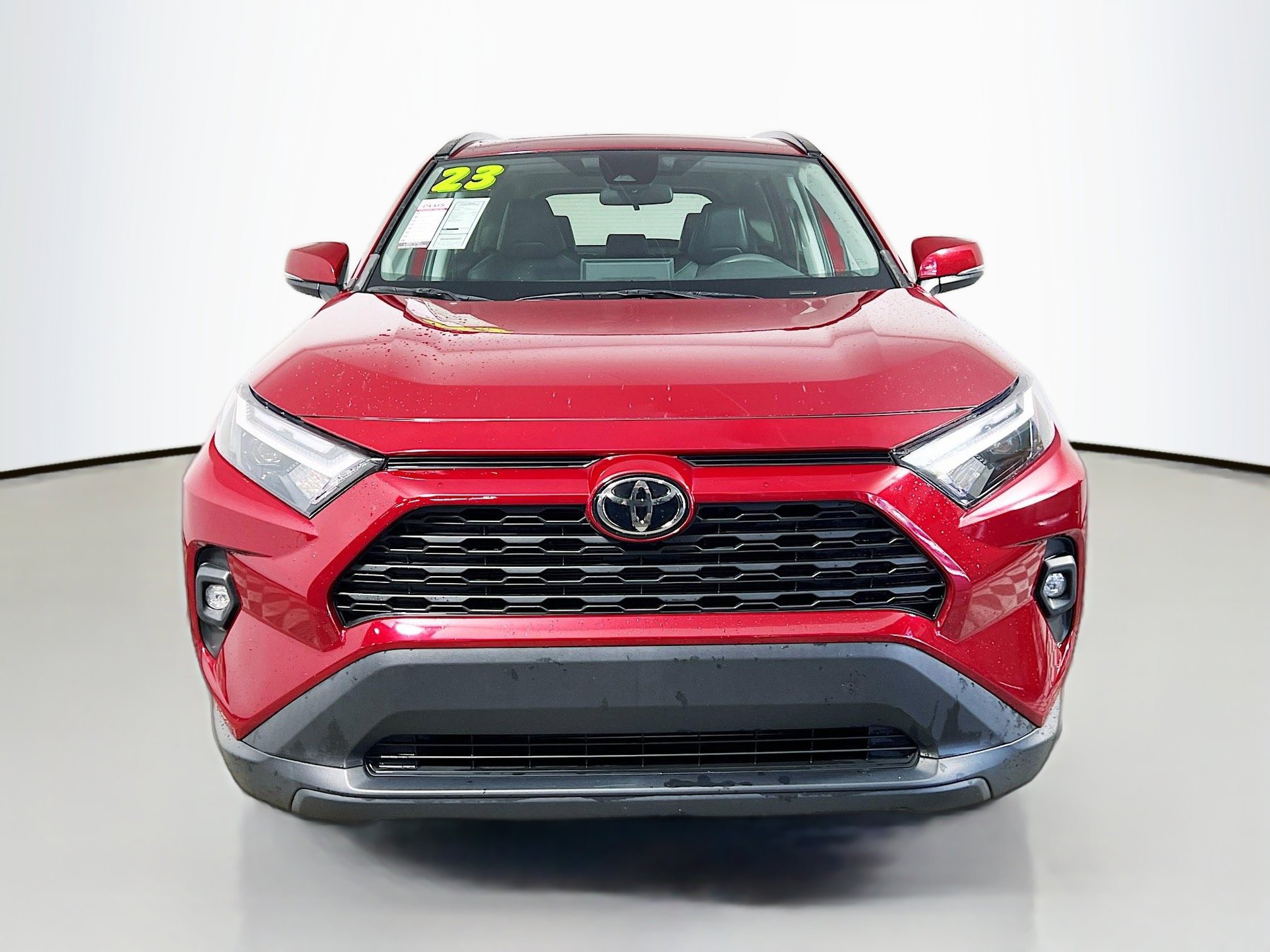 Used 2023 Toyota RAV4 XLE Premium image 11