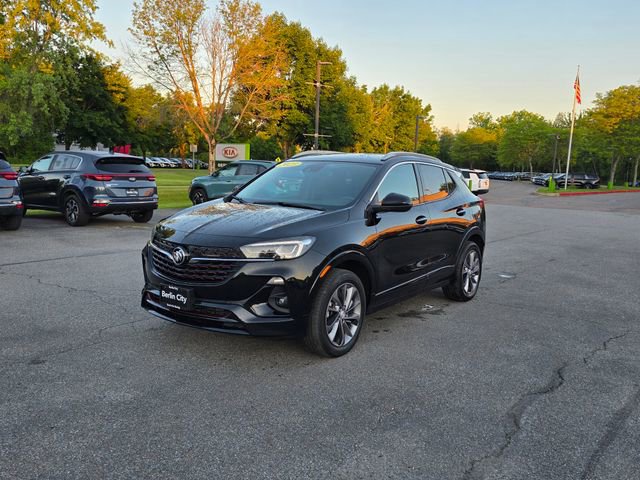 Used 2023 Buick Encore GX Essence w/ Sport Touring Package AWD/4WD image 4