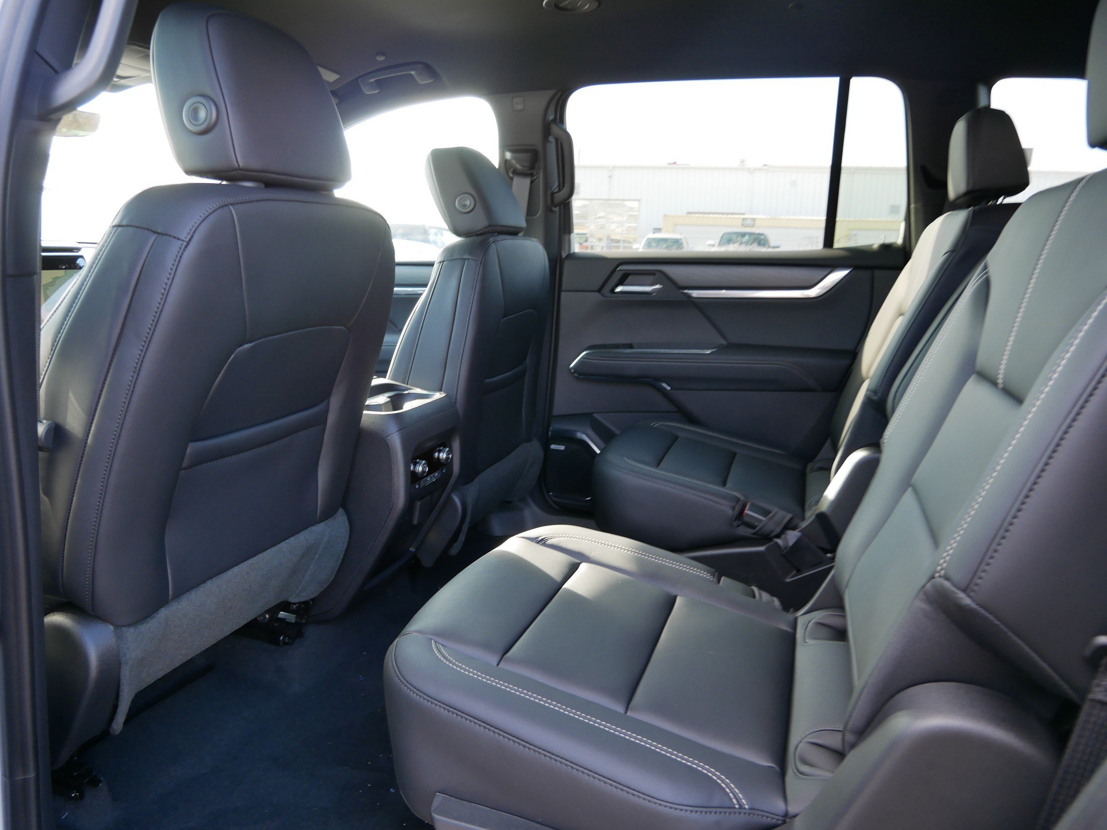 New 2026 GMC Acadia Elevation w/ Black Edition AWD/4WD image 11